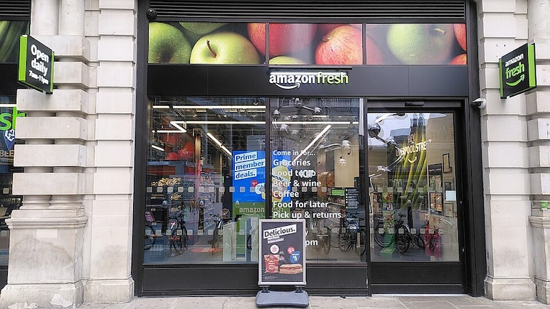 Amazon, Walmart AI Bots Ignore Known 'Made In USA' Label Fraud, Report Finds