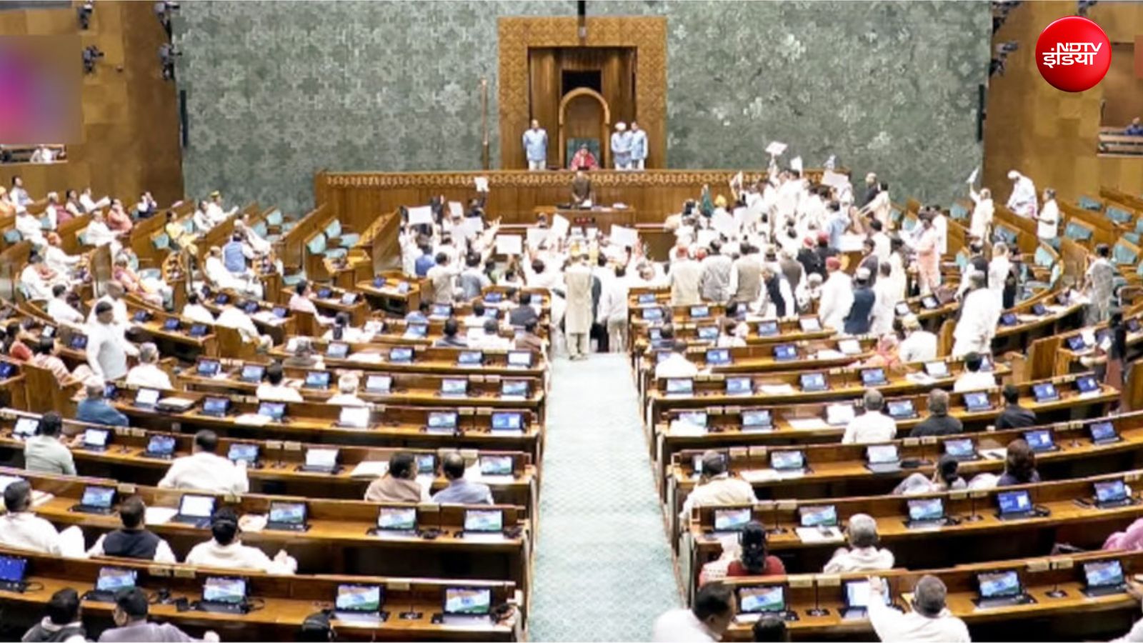 सड़क पर थमा संग्राम, अब संसद में होगा सुपर मंडे! पेपर लीक के बाद विपक्ष की क्या है तैयारी