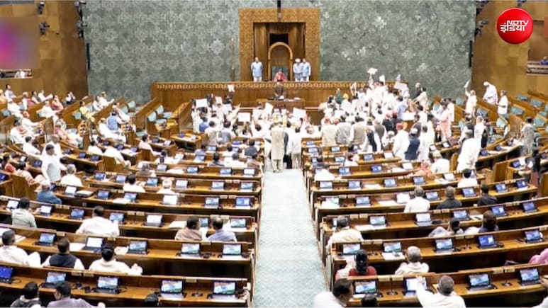 सड़क पर थमा संग्राम, अब संसद में होगा सुपर मंडे! पेपर लीक के बाद विपक्ष की क्या है तैयारी