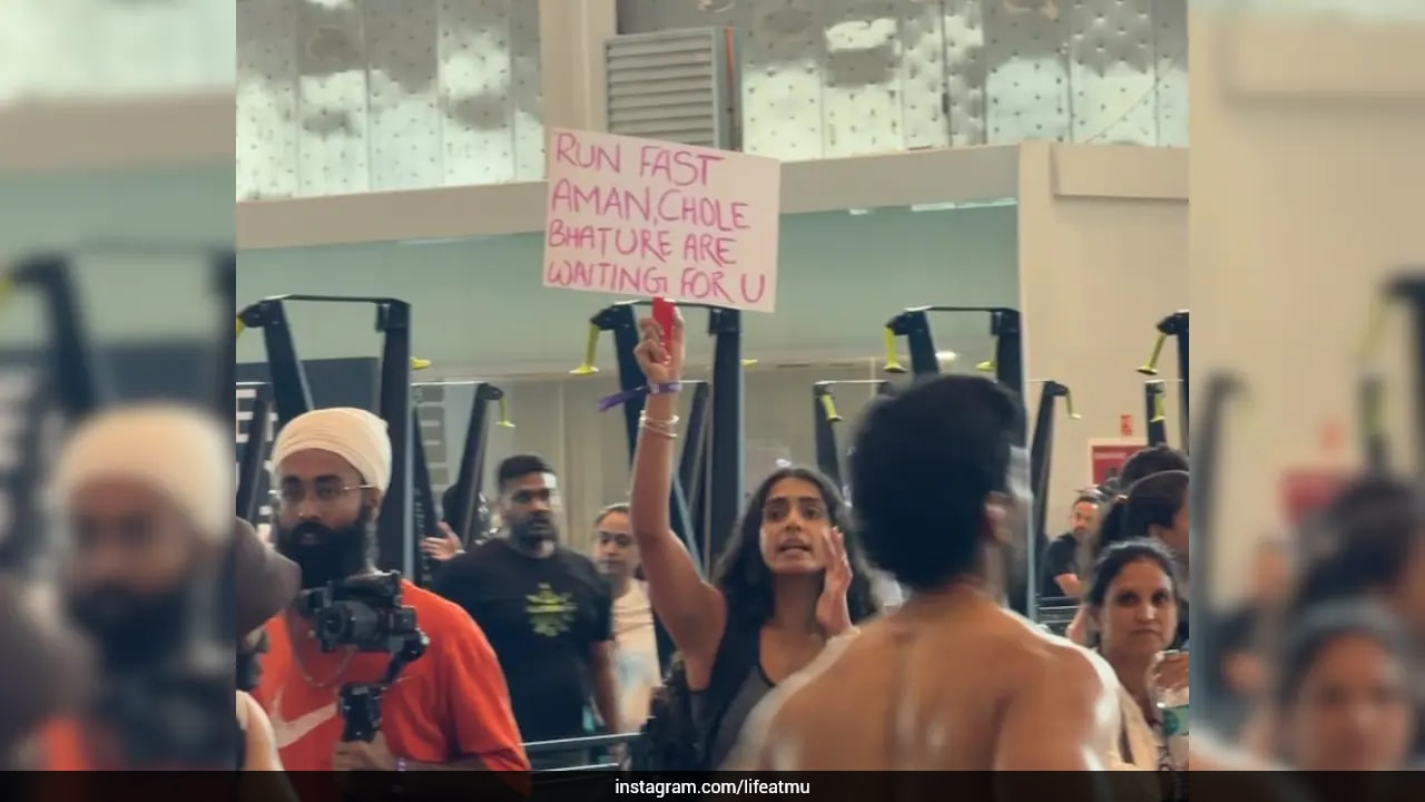 Culinary Motivation Goes Viral as Chole Bhature Sign Dominates HYROX Delhi 2026