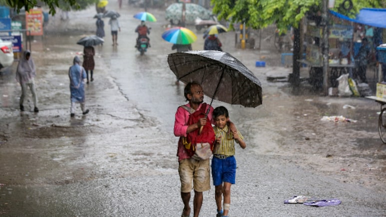 Delhi Gets Fresh Spell Of Rain, Orange Alert Issued For Next Few Hours