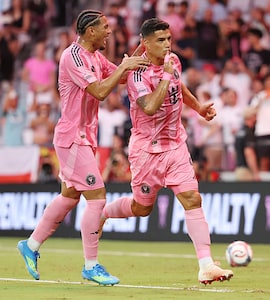 Lionel Messi-Less Inter Miami Beat Chicago Fire To Spoil Robert Lewandowskis MLS Debut