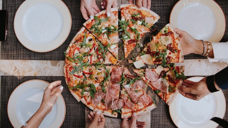 Why This Pizza Chain Is Closing Up To 50 Locations