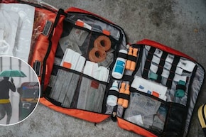 Monsoon Emergency Kit: 10 चीजें जो घर में जरूर रखनी चाहिए, आज तैयार करें मानसून इमरजेंसी किट
