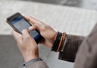 Google Maps कैसे लगाता है आपकी सटीक लोकेशन का पता? जानें इसका राज