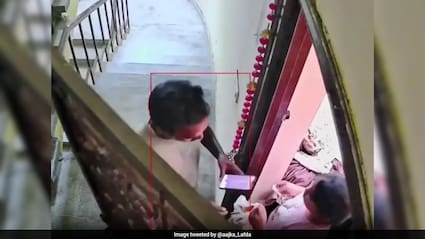 घर में घुसने की कोशिश कर रहा था डिलीवरी बॉय! वायरल CCTV फुटेज ने सुरक्षा को लेकर छेड़ी बहस
