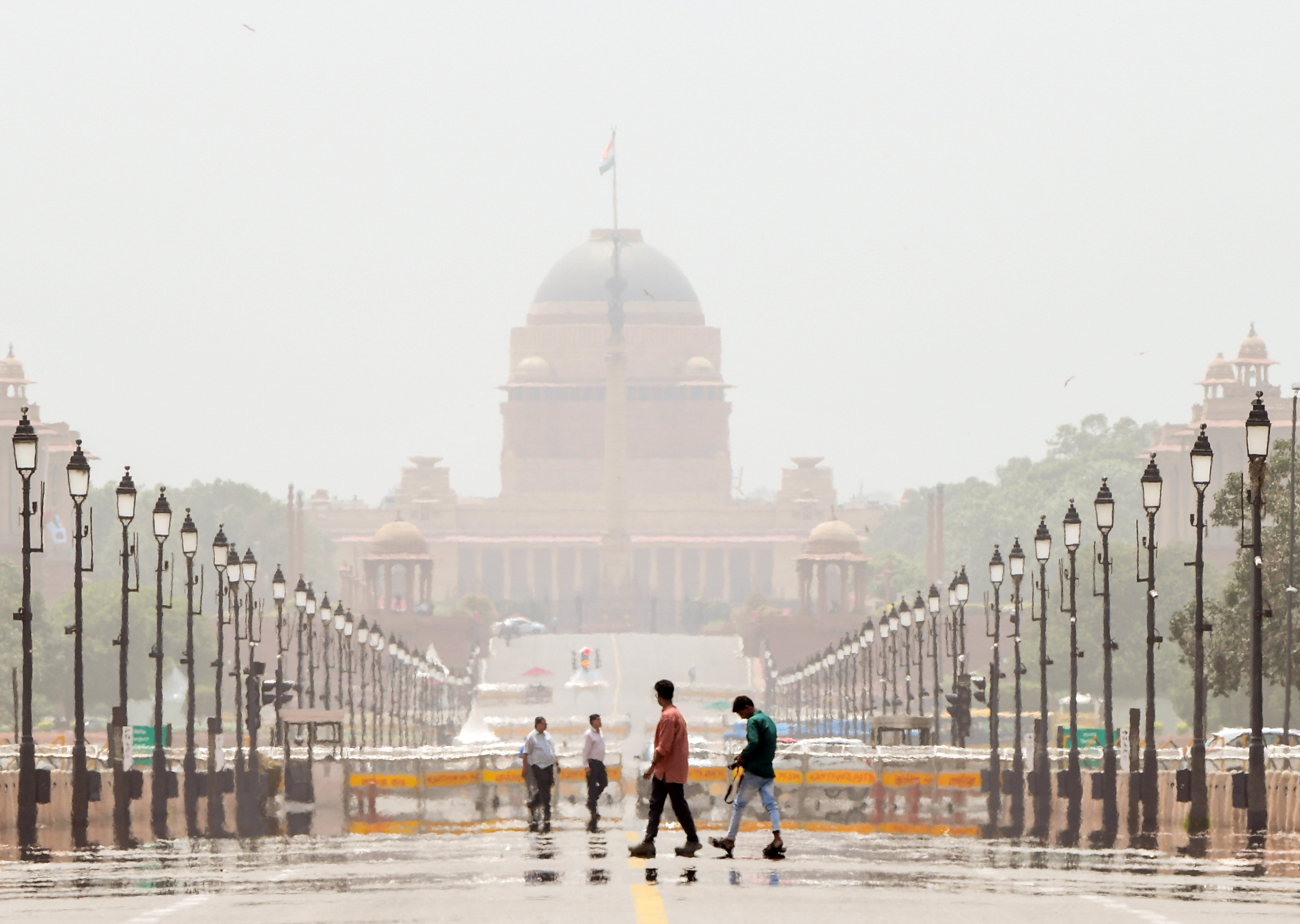 Weather LIVE Updates: Warm Day In Delhi, Rain Expected Till July 18