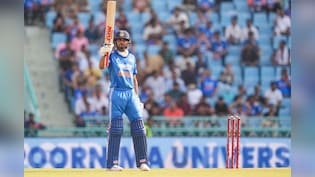 India vs England LIVE Score: उम्मीद की किरण बनकर क्रीज पर मौजूद हैं गिल, कप्तान का खूब साथ दे रहे हैं अय्यर
