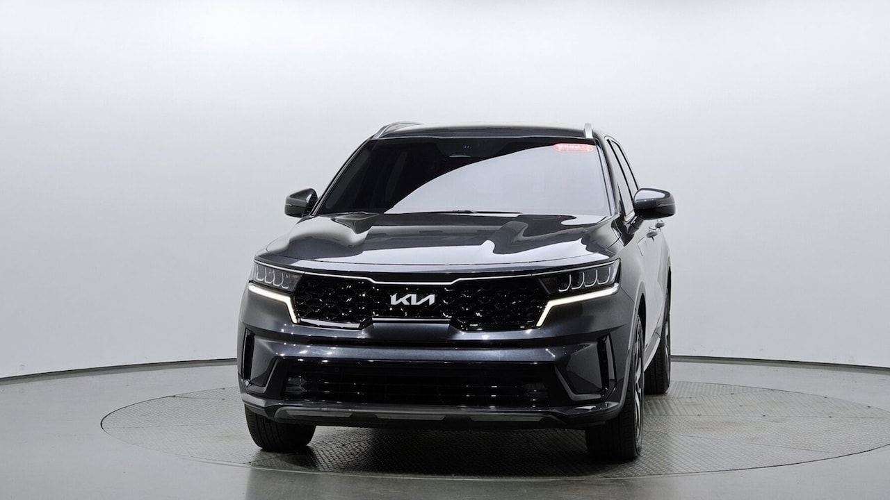 Kia Sorento की अनऑफिशियल बुकिंग शुरू! लॉन्च से पहले लीक हुई Sorento SUV की कीमत और फीचर्स