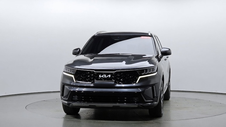 Kia Sorento की अनऑफिशियल बुकिंग शुरू! लॉन्च से पहले लीक हुई Sorento SUV की कीमत और फीचर्स