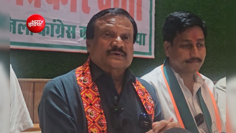 दतिया उपचुनाव: 'लठमार वोटिंग' वीडियो पर सियासत तेज, सज्जन सिंह वर्मा बोले- ईंट का जवाब पत्थर से देंगे