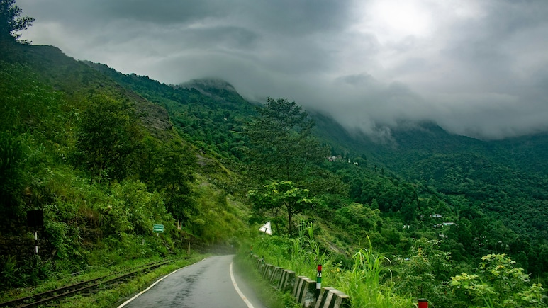 6 Beautiful Monsoon Getaways Within 3 Hours Of Bengaluru For A Refreshing Weekend Escape