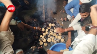 एमपी में सीएम हाउस से 7km दूर डटे हजारों किसान! सड़क पर बनाई ही दाल-बाटी, हनुमान चालीसा के बाद पढ़ा सुंदरकांड