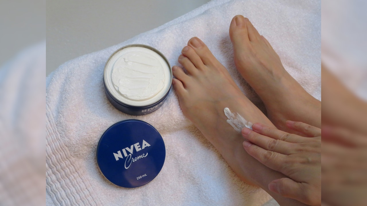 सॉफ्ट, हाइड्रेटेड और हेल्दी स्किन के लिए NIVEA के ये प्रोडक्ट्स जरूर करें ट्राय, Sale में कीमतें हुई और सस्ती