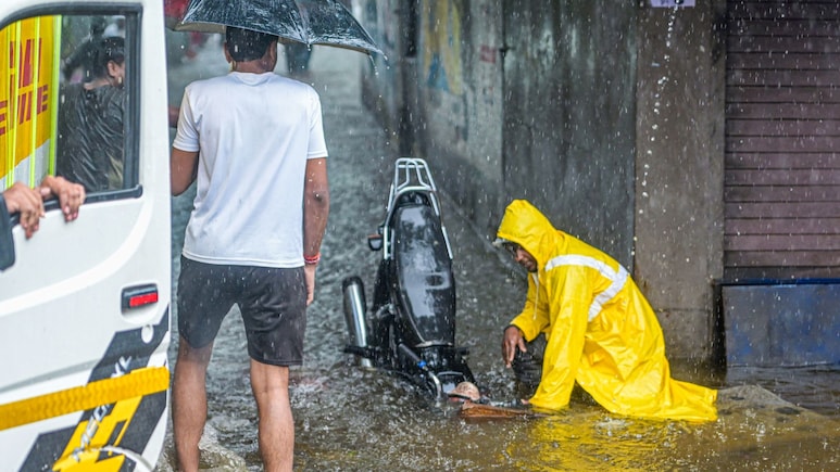 Maharashtra Rain: मुंबई, कोकणकरांना दिलासा, पण राज्याच्या 'या' मोठ्या भागावर पुढील 48 तास अतिवृष्टीचे संकट!