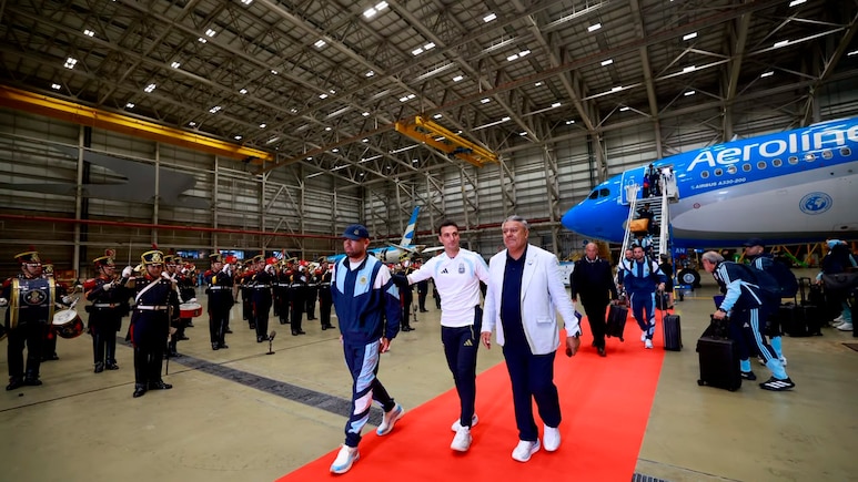 FIFA World Cup 2026: फाइनल में हार के बाद घर लौटे अर्जेंटीना के खिलाड़ी, लेकिन लियोनेल मेसी नहीं आए साथ