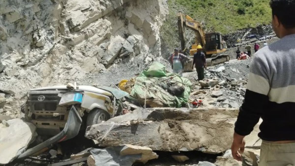 13 Killed As Cab Gets Buried After Landslide In Himachal's Lahaul-Spiti