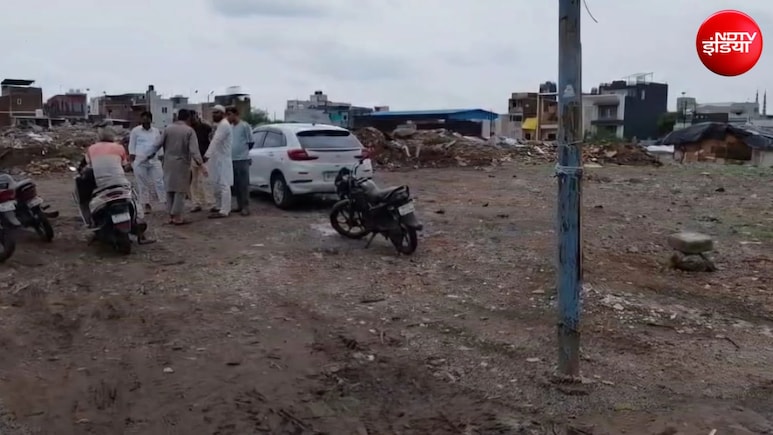 इंदौर में कागजों पर चल रहा 100 बिस्तर वाला अस्पताल, 87 पदों पर ट्रांसफर-पोस्टिंग का खेल, क्या है मामला