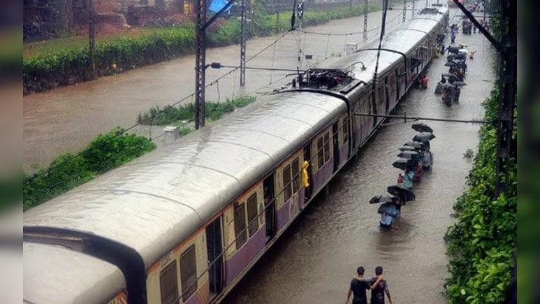 Mumbai Rains Hit Local Train Services; Central Line Commuters Face 25-Minute Delays
