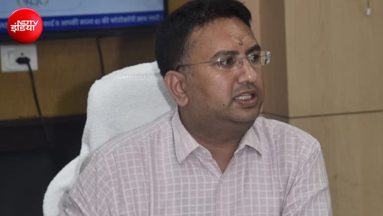 IAS ओम कसेरा की स्पेशल मुहिम, जयपुर बनेगा 'रेबीज फ्री सिटी', फ्रेंडशिप डे से शुरू होगा अभियान