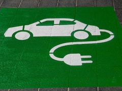 EV Sales Surge: India Clocks 3.06 Lakh Retail Units in June