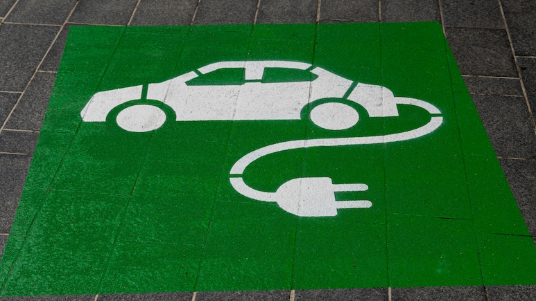 EV Sales Surge: India Clocks 3.06 Lakh Retail Units in June