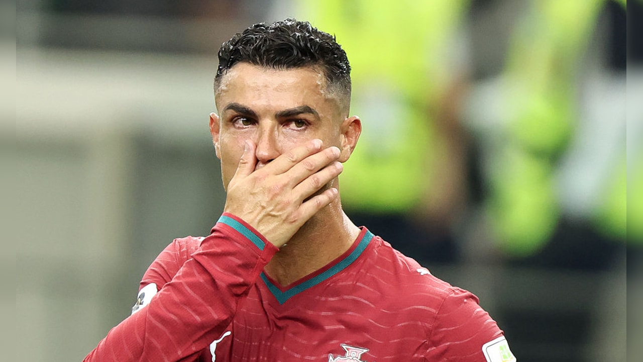 अधूरे सपने को लेकर आंसुओं से तर मैदान से बाहर आए CR 7, 6 वर्ल्ड कप में गोल कर भी ट्रॉफी का ख्वाब नहीं हुआ पूरा
