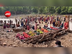 चिता पर साथ लेटीं 11 महिलाएं, 6 ने लगाई प्रतीकात्मक फांसी; केन-बेतवा प्रभावितों का आंदोलन 10वें दिन भी जारी