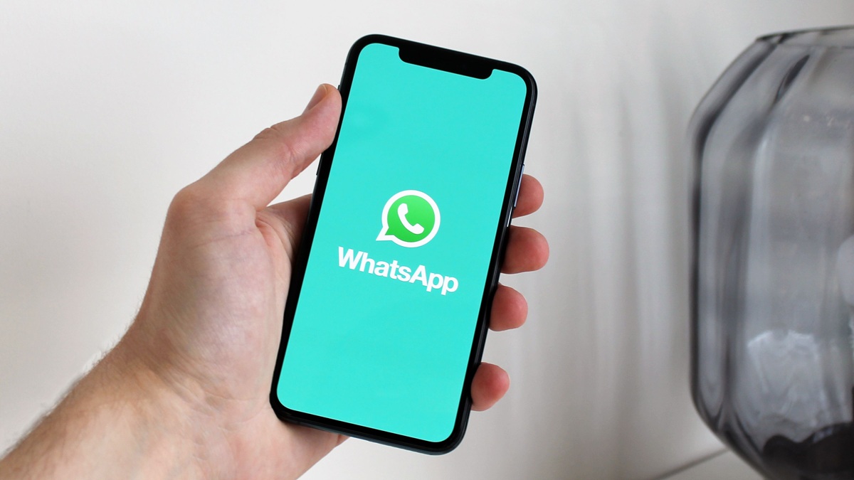 WhatsAppની આ સેટિંગ બદલો , ફોનનું સ્ટોરેજ બચશે અને પ્રાઇવસી પણ રહેશે સુરક્ષિત