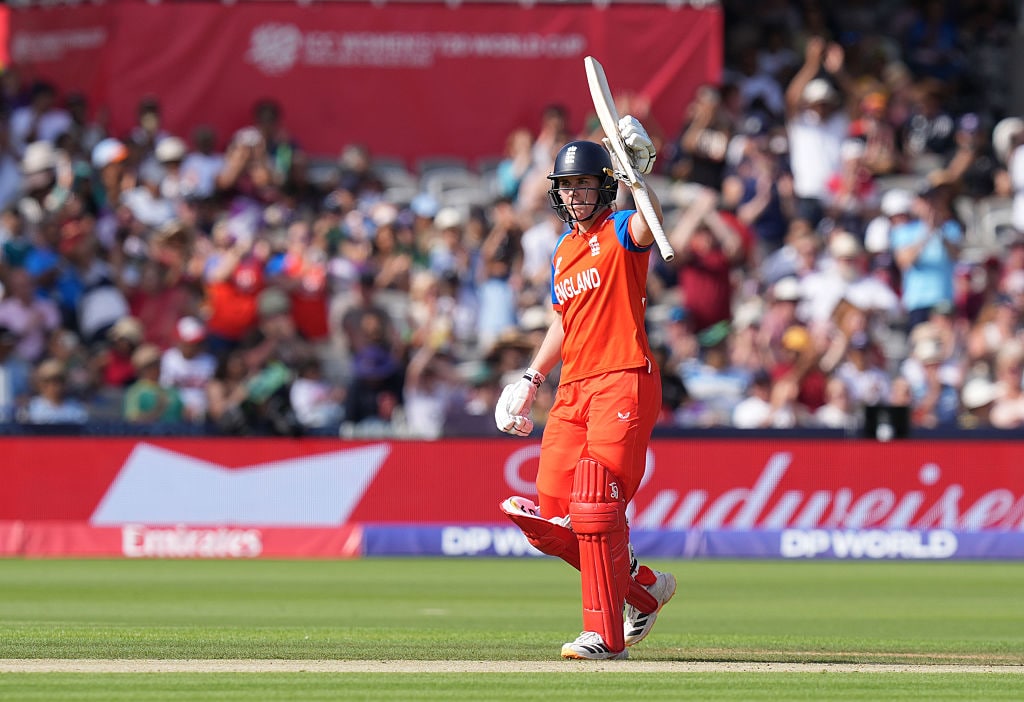Women's T20 WC Final LIVE: Australia Saved By DRS Early In Chase Of 151 vs Eng