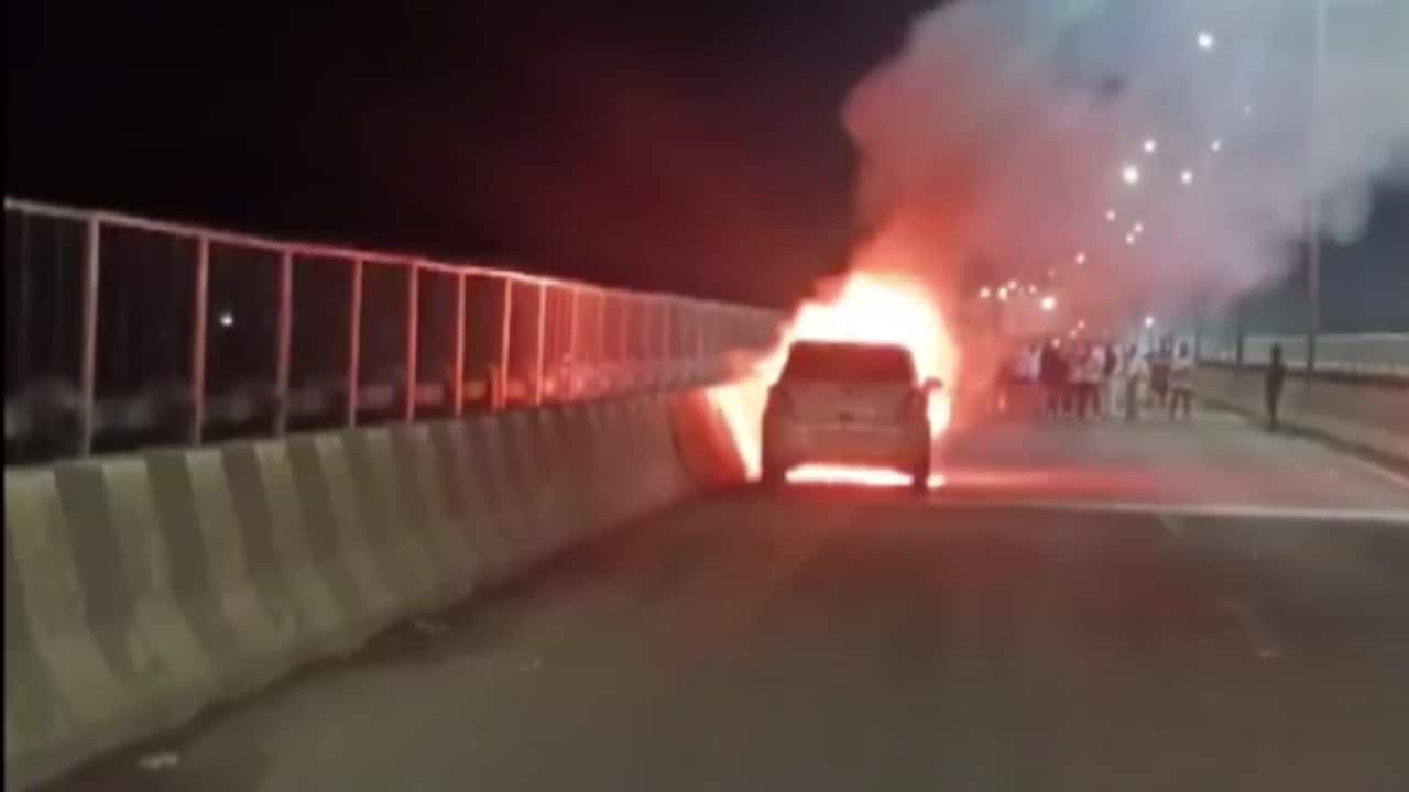 Viral Video: Burning Car Sparks Panic On Mumbai's Krishna Bridge