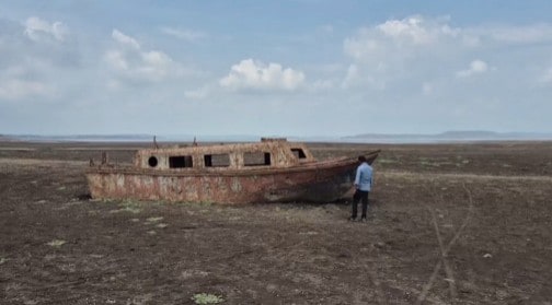 जबलपुर बरगी बांध में दिखाई दे रही मोटर बोट की कहानी. 