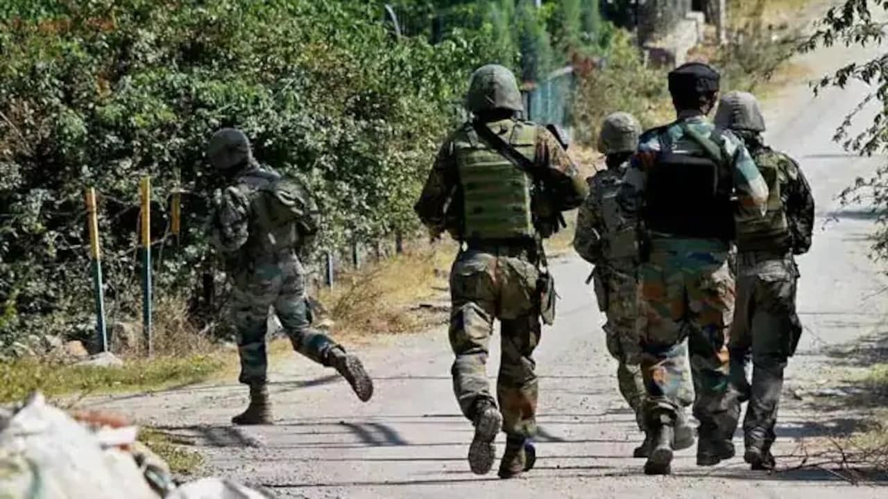 J-K: राजौरी में LoC पर संदिग्ध गतिविधि के बाद सेना ने दिया करारा जवाब, तलाशी अभियान जारी