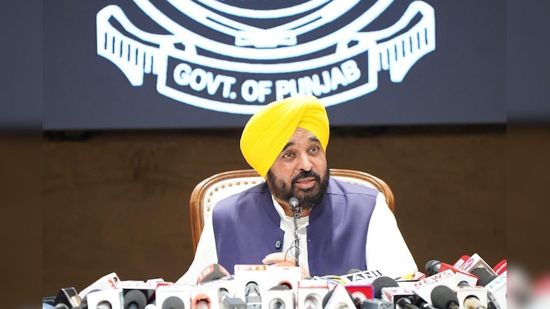 High Court Stay Puts AAP Government's Welfare Model Under Scrutiny