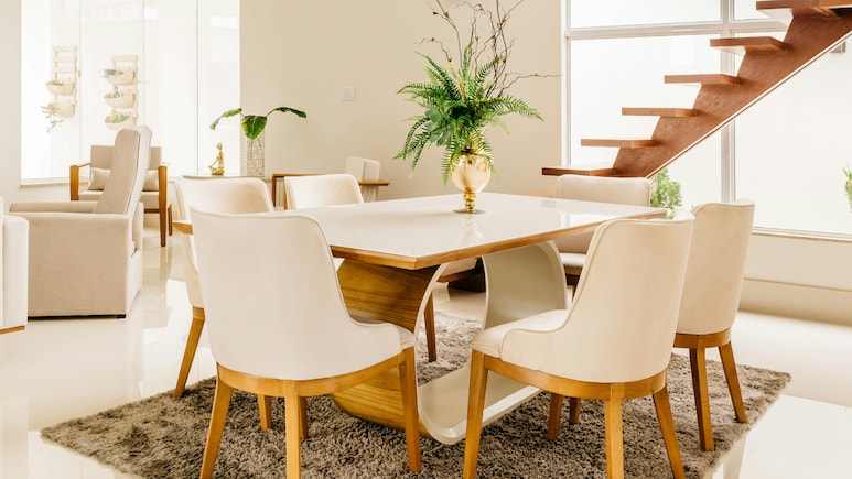 Dining Area को दें लक्जरी फील, मजबूत डिजाइन और शानदार कम्फर्ट वाली ये Dining Chairs हैं बजट में बेस्ट ऑप्शन
