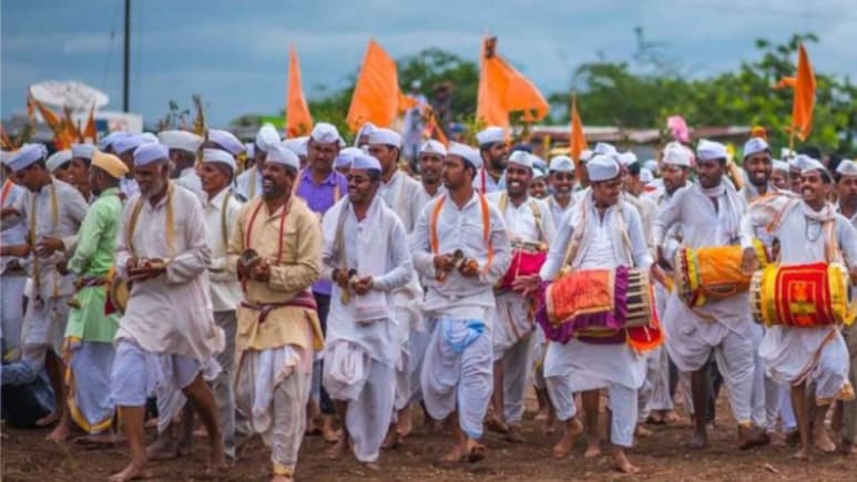Ashadhi Wari&nbsp;: आषाढी वारीत पहिल्यांदाच असं घडणार; वारकऱ्यांच्या आरोग्यासाठी मंत्र्यांचा मोठा निर्णय