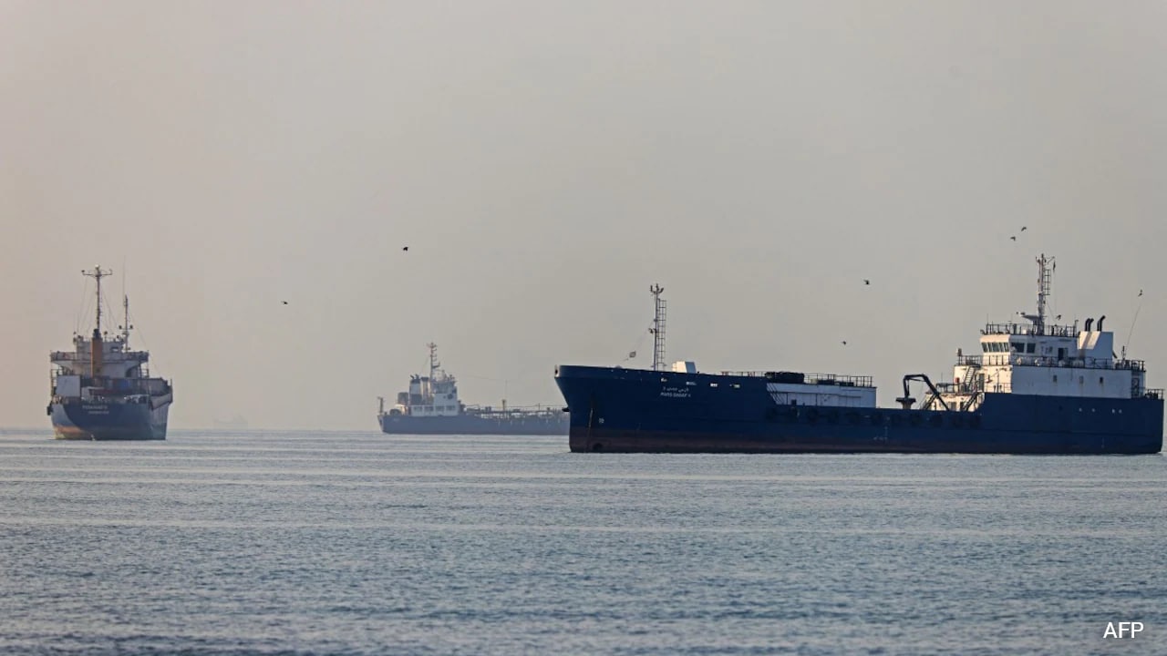 "Strait Of Hormuz Could Reopen By Tomorrow", Says Trump Amid Iran Talks