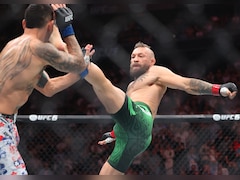 Video Shows Moment Conor McGregor Suffers Freak Knee Injury vs Max Holloway