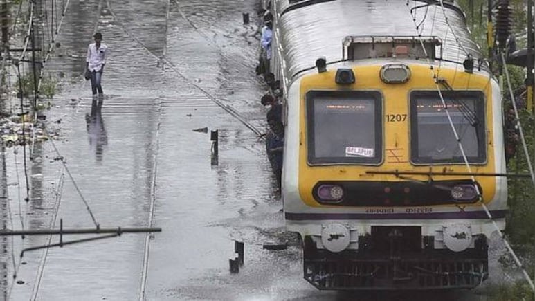 Mumbai Local Trains Update: Services Between Karjat And Khopoli Suspended, Western Line Trains Delayed