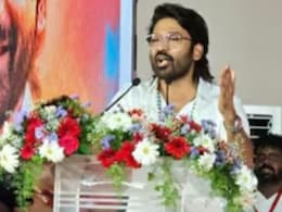 थलापति विजय के बाद अब धनुष ले रहे राजनीति में एंट्री! पॉलिटिकल रैली जैसा लगा फिल्म से जुड़ा इवेंट