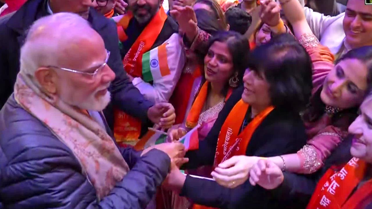 PM Modi Receives Grand Welcome From Indian Diaspora In Melbourne