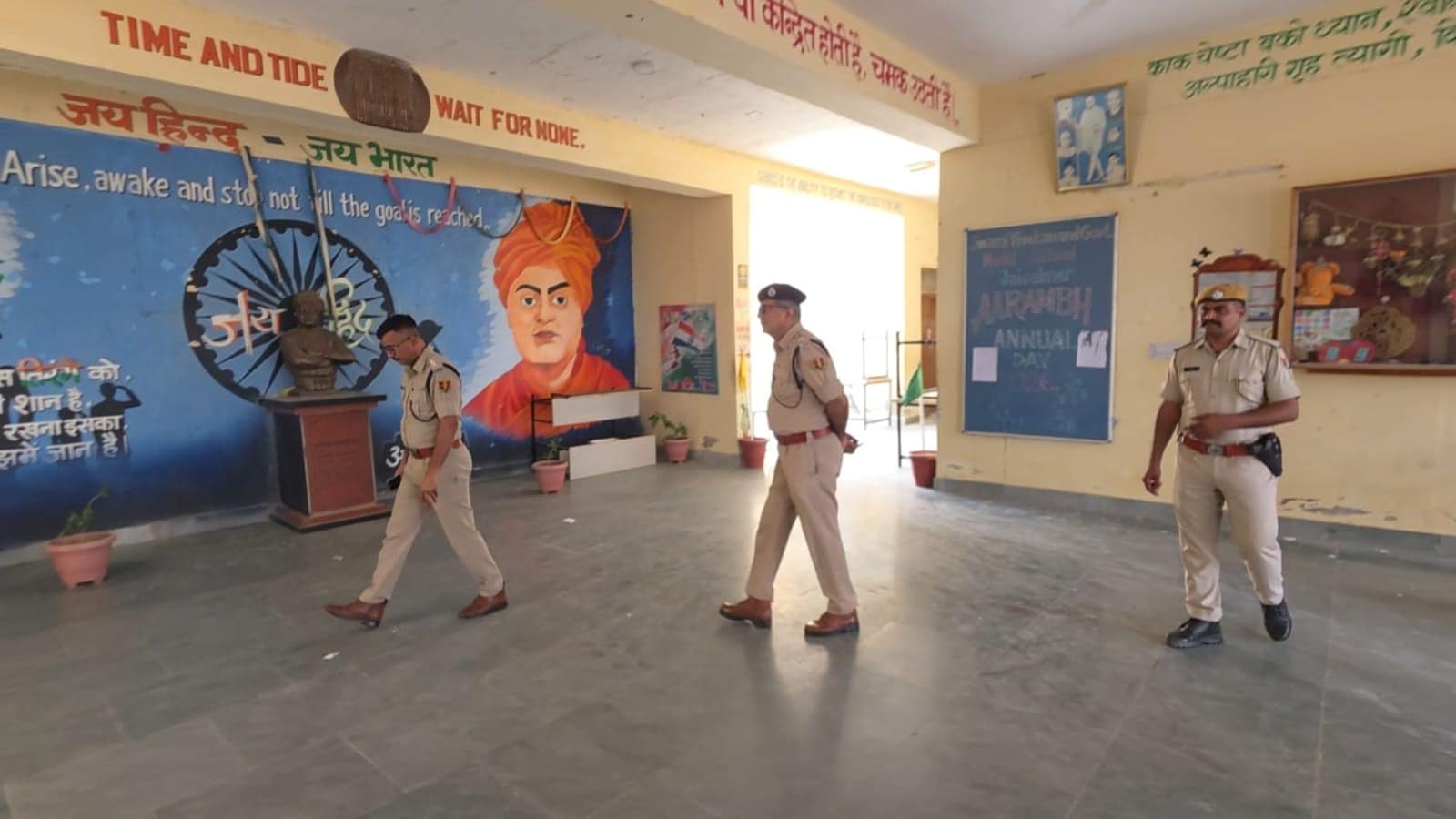 जैसलमेर LDC परीक्षा में नकल कांड पर जांच जारी. जैसलमेर LDC परीक्षा में नकल कांड पर जांच जारी.