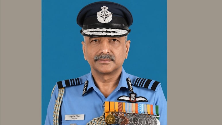 वायुसेना के नए वाइस चीफ बने एयर मार्शल आशुतोष दीक्षित, मिराज, जगुआर उड़ा दुश्मन को चटा चुके हैं धूल