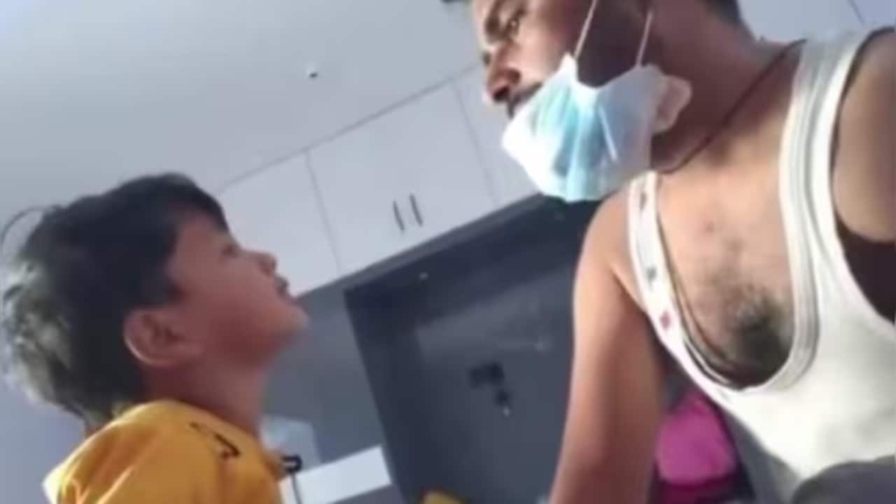 'मेरे जाने के बाद मां की बात मानना, बहनों को ख्याल रखना', कैंसर से जूझ रहे पिता ने 7 साल के बेटे को सौंपी घर की जिम्मेदारी