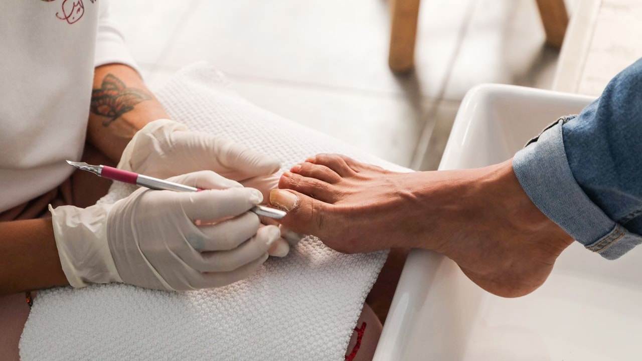 Why Your Pedicure Is Making Dry Heels Worse And How To Fix It Why Your Pedicure Is Making Dry Heels Worse And How To Fix It