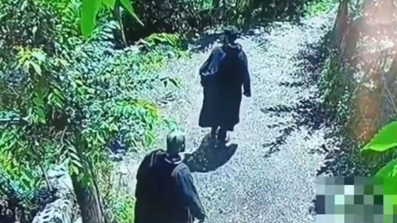 Army Plugs Escape Routes At J&K Orchard Where Camera Detected 2 Terrorists