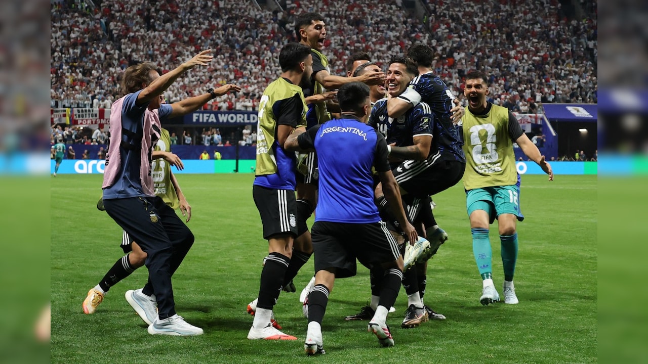 FIFA World Cup Final:  15 साल की उम्र में जिसने मेसी से संन्यास न लेने की गुहार लगाई थी, अब वह खिलाड़ी इतिहास रचने से बस एक जीत दूर