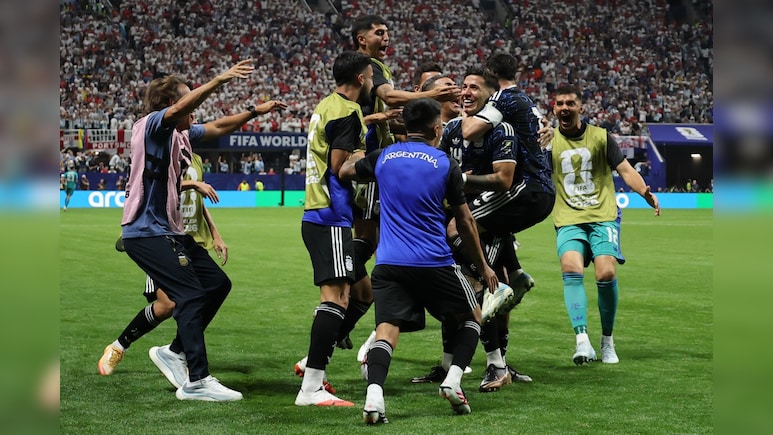FIFA World Cup Final:  15 साल की उम्र में जिसने मेसी से संन्यास न लेने की गुहार लगाई थी, अब वह खिलाड़ी इतिहास रचने से बस एक जीत दूर