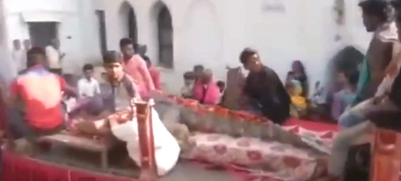 गंगाराम मगरमच्छ की मौत साल 2019 में हुई थी. तब गांव वालों ने बकायदा उसकी शव यात्रा निकाली थी. कहा जाता है कि उस दिन गांव के कई घरों में खाना भी नहीं बना था.
