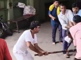 Video: बिजासन मंदिर आए श्रद्धालुओं पर बरसे लाठी-डंडे, मारपीट का वीडियो हुआ वायरल, जांच शुरू